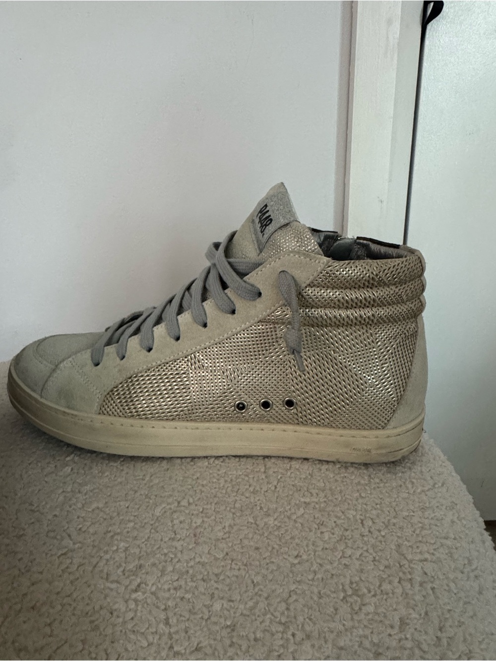 P448 Women's High-Top Sneakers in Light Gray and Metallic